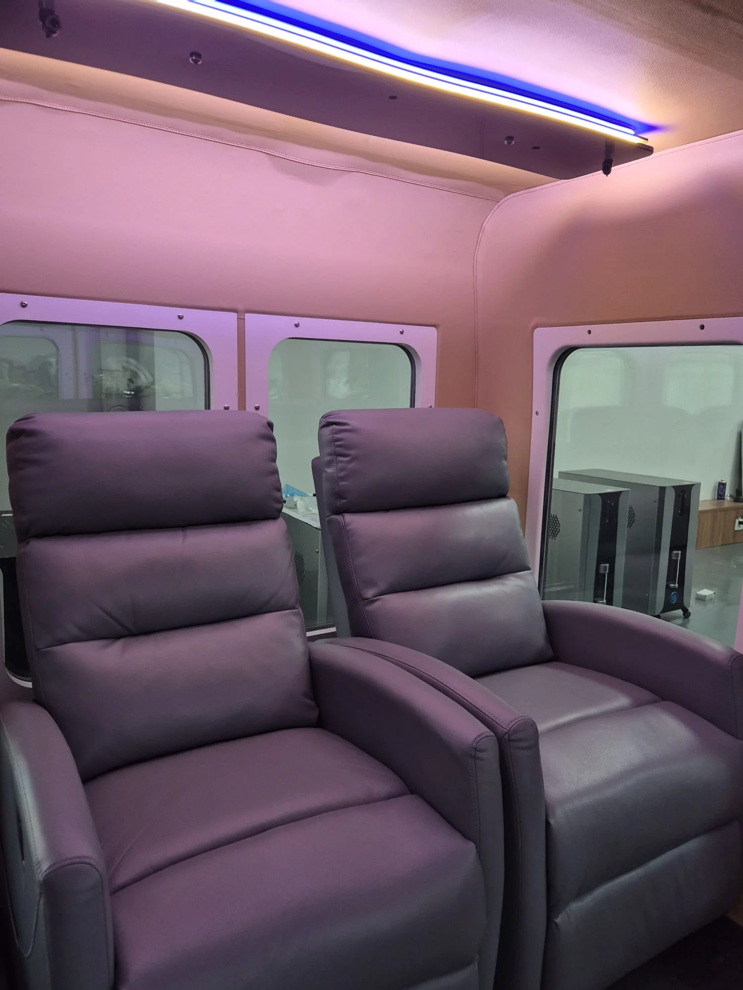 KING HBOT 2.0ATA 2P HARD SITTING HYPERBARIC OXYGEN CABIN - Image 3