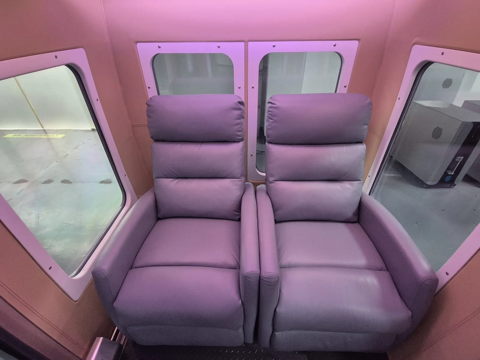 KING HBOT 2.0ATA 2P HARD SITTING HYPERBARIC OXYGEN CABIN - Image 4